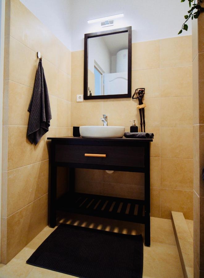 Zakarias Apartments Меркуря-Чук Экстерьер фото