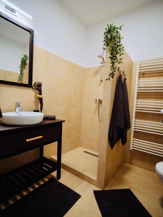 Zakarias Apartments Меркуря-Чук Экстерьер фото